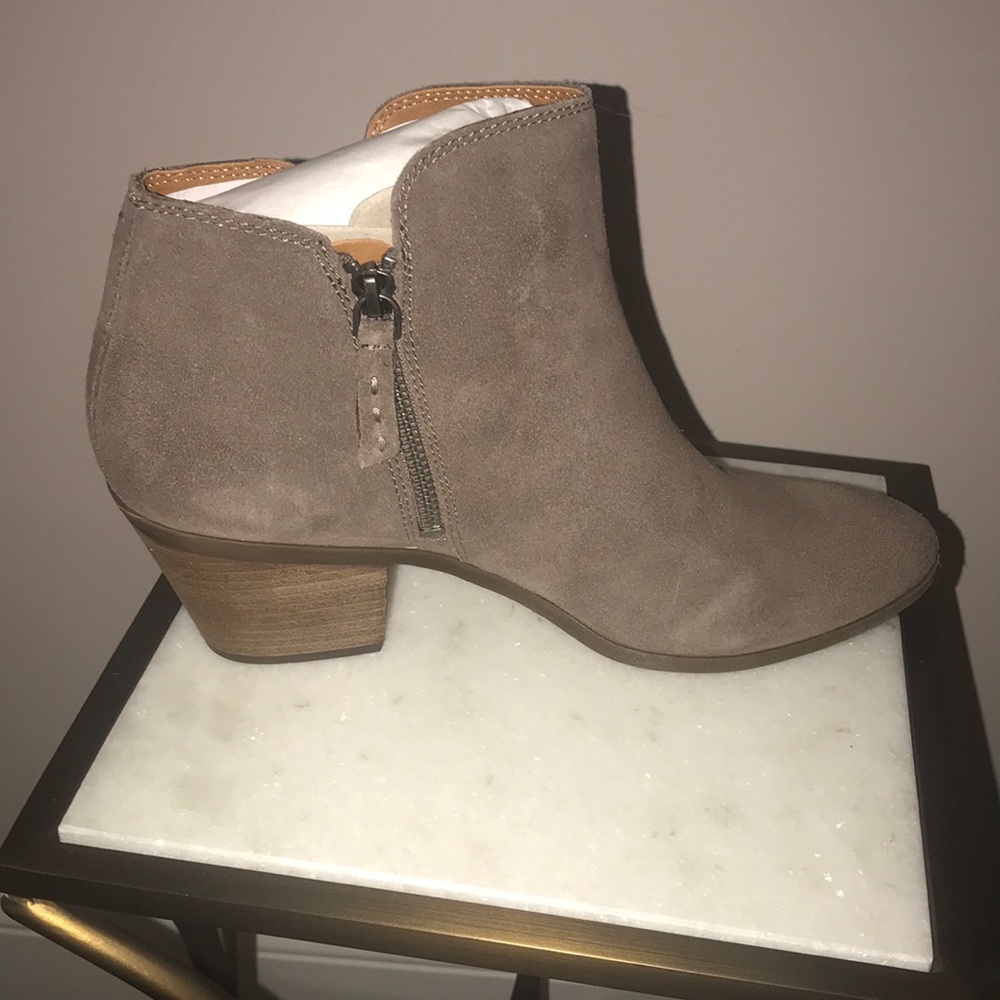 Frye Judith zip bootie taupe 9.5 new leather suede